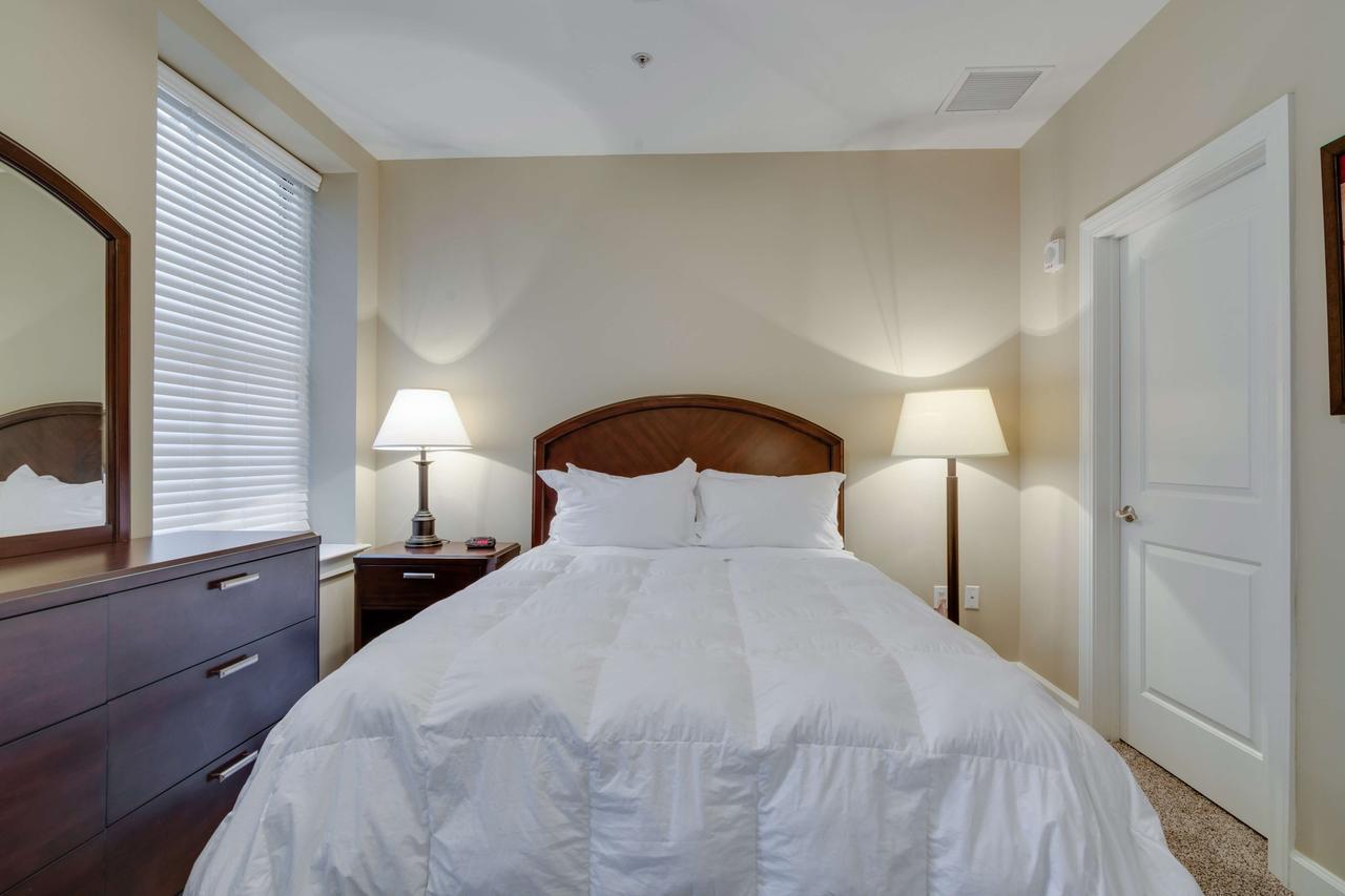 Bluebird Suites Near Autozone Park Мемфис Екстериор снимка