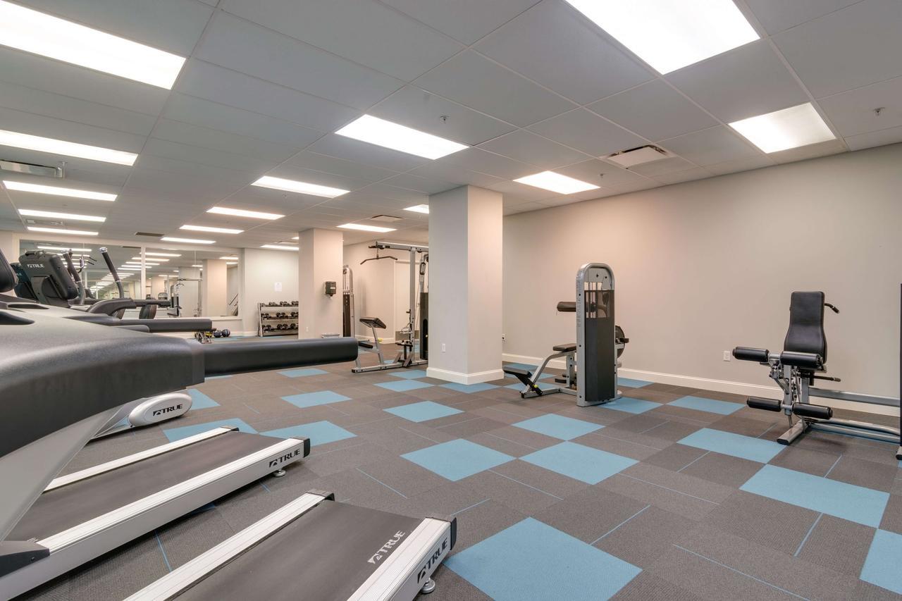 Bluebird Suites Near Autozone Park Мемфис Екстериор снимка
