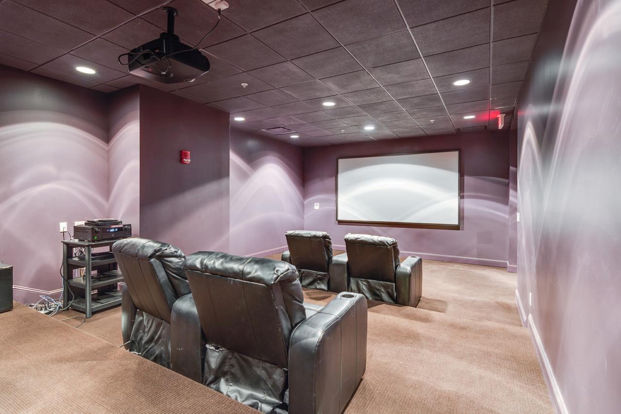 Bluebird Suites Near Autozone Park Мемфис Екстериор снимка